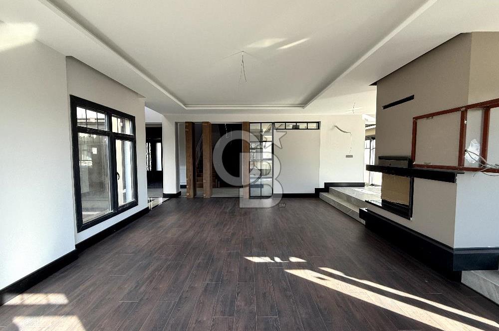 CB EAGLE'dan YENİ MAH. SİTE İÇERİSİNDE 5+2 450m² TRIPLEKS VİLLA