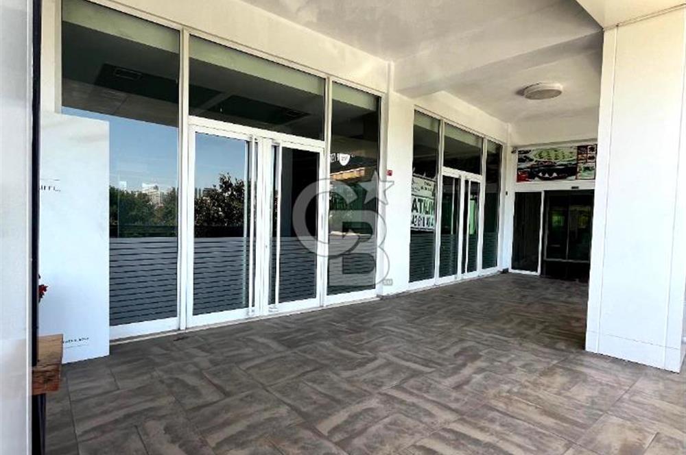 Bahçeşehir Loca'da Caddeüstü 150 m² 2 Adet Boş İş Yeri