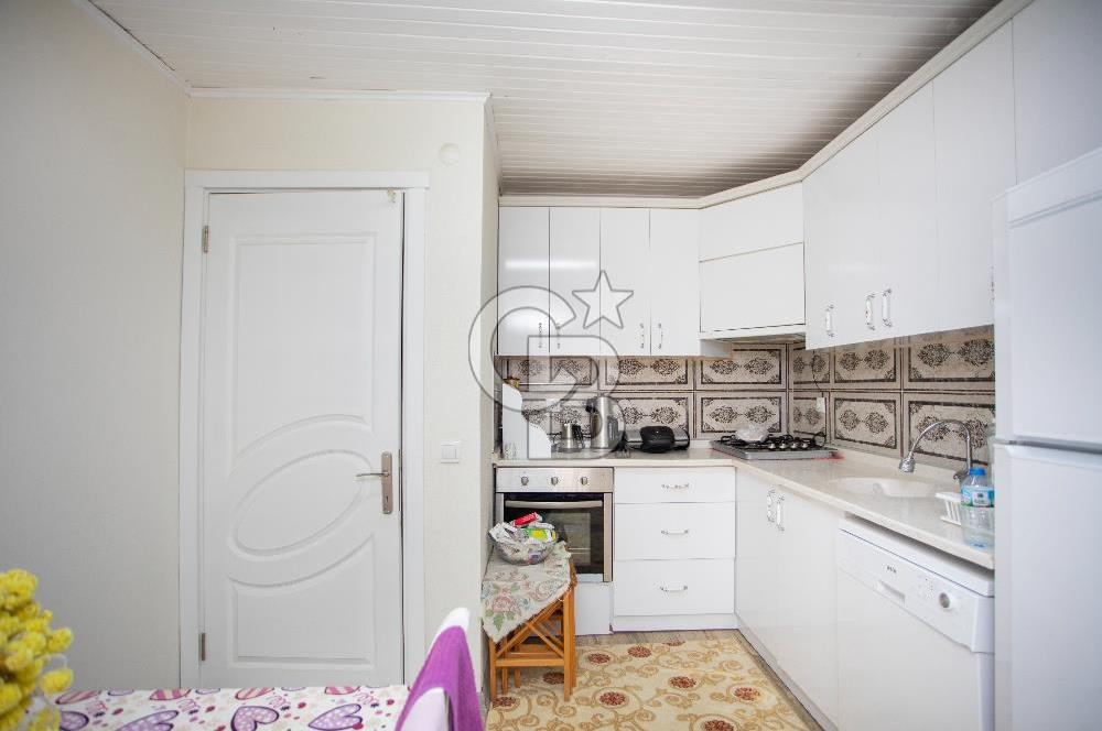 Foça Hacıveli Mah. Ana Cadde Üzeri Satılık 1+0 Daire