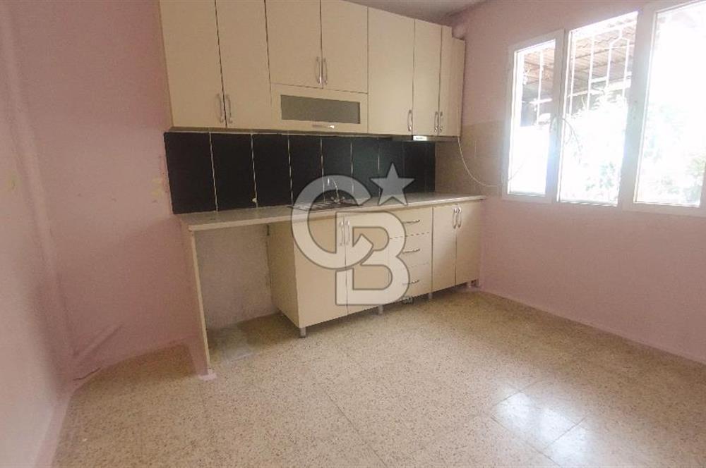 Karşıyaka Cumhuriyet Mah.Çift Cepheli Bahçeli Müstakil 2+1 Daire
