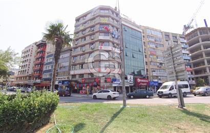 İzmir Konak Dokuz Eylül Meydan Konumlu Kiralık 200 m² Dükkan