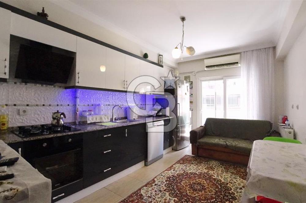 İzmir Karşıyaka Yalı Mh.Donanımlı Kiralık Büyük 3+1 175² Daire