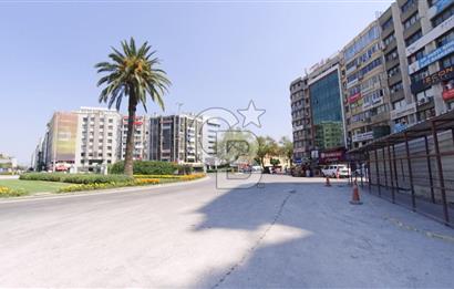 İzmir Konak Dokuz Eylül Meydan Konumlu Kiralık 200 m² Dükkan