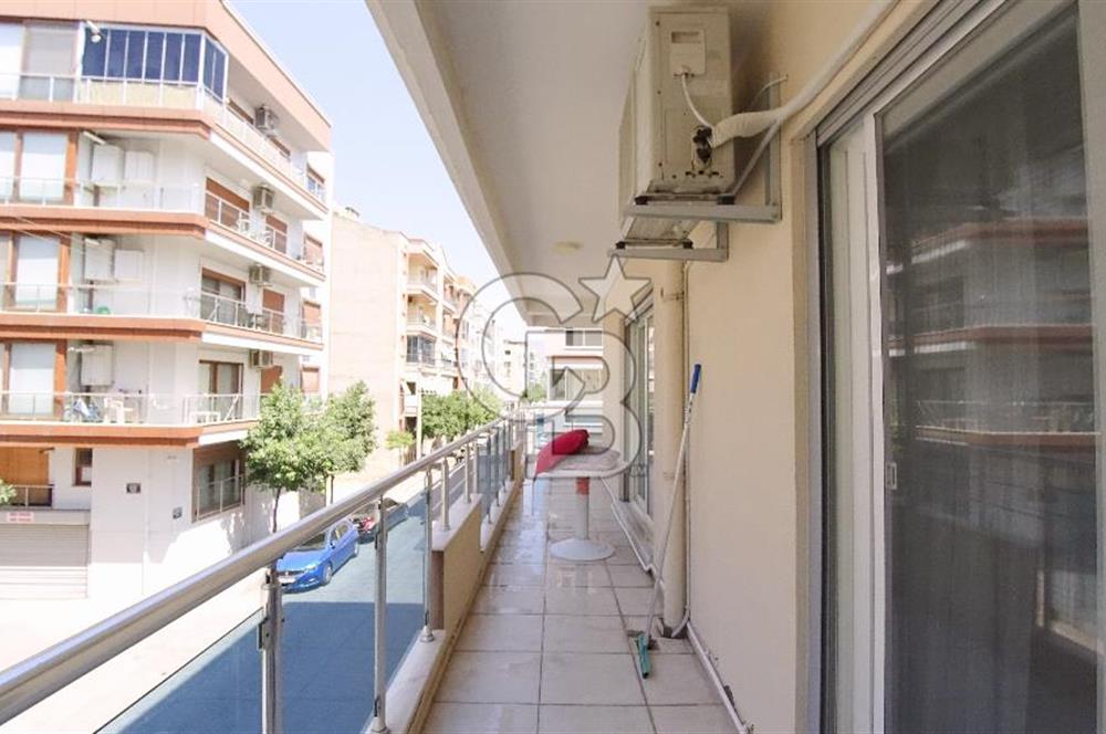İzmir Karşıyaka Yalı Mh.Donanımlı Kiralık Büyük 3+1 175² Daire