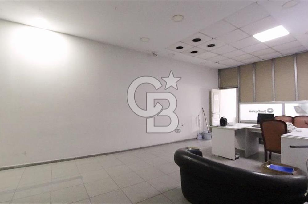 İzmir Konak Dokuz Eylül Meydan Konumlu Kiralık 200 m² Dükkan