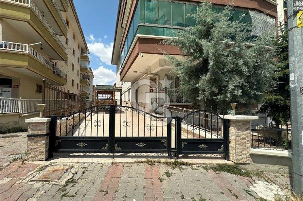 Güneşevler Mah.145 m², Yapılı, 3+1,Kiralık, 3.Kat Daire (En Üst)