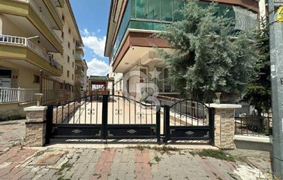 Güneşevler Mah.145 m², Yapılı, 3+1,Kiralık, 3.Kat Daire (En Üst)