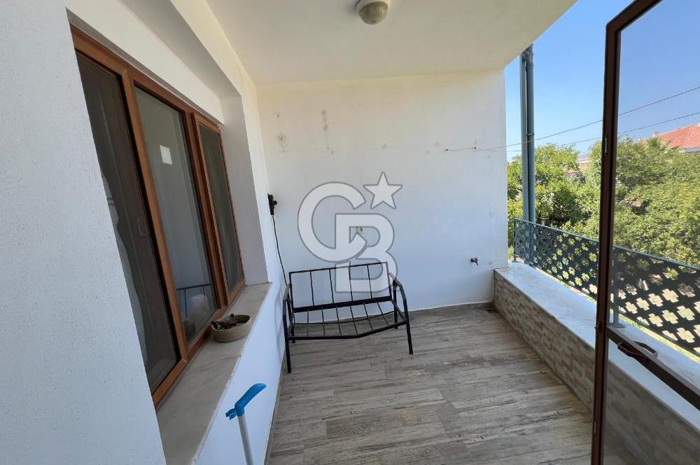 Foça Hacıveli Mah. Ana Cadde Üzeri 2+1 Kapalı Mutfak Daire