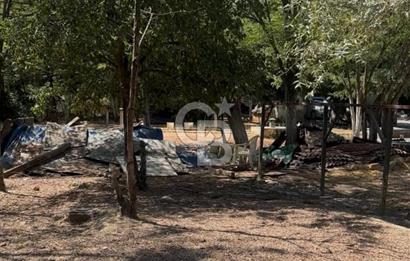 KEMERBURGAZ'DA VİLLA İMARLI SATILIK ARSA 