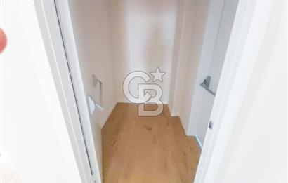 Kozyatağı'nda Sıfır Binada, 55 m2 Net 2+1 Kiralık