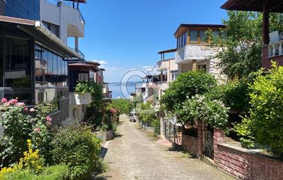 DEREKÖY KARDELEN SİTESİ'NDE SATILIK TRİPLEKS VİLLA