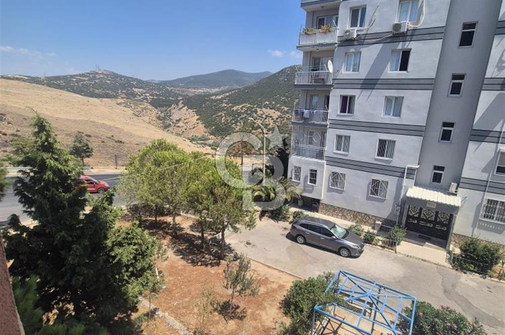 ÇİĞLİ İZKENT'TE LOKASYON AVANTAJLI ARAKAT SATILIK 3+1 DAİRE