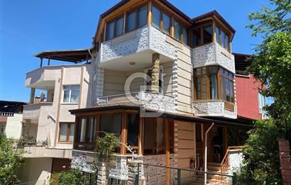 DEREKÖY KARDELEN SİTESİ'NDE SATILIK TRİPLEKS VİLLA
