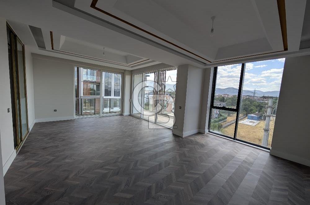 ZERAY ESİL'DE KAPALI MUTFAK 3+1 ÇATI DUBLEKS SATILIK DAİRE
