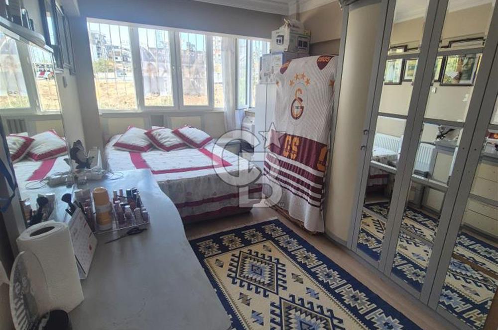 ÇİĞLİ İZKENT'TE LOKASYON AVANTAJLI ARAKAT SATILIK 3+1 DAİRE