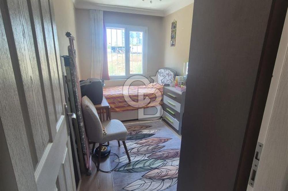 ÇİĞLİ İZKENT'TE LOKASYON AVANTAJLI ARAKAT SATILIK 3+1 DAİRE