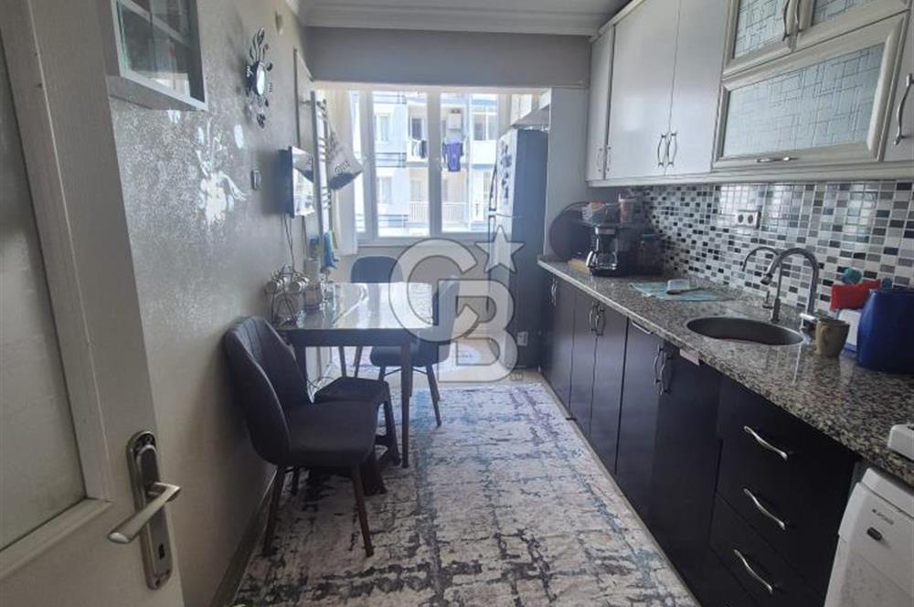 ÇİĞLİ İZKENT'TE LOKASYON AVANTAJLI ARAKAT SATILIK 3+1 DAİRE