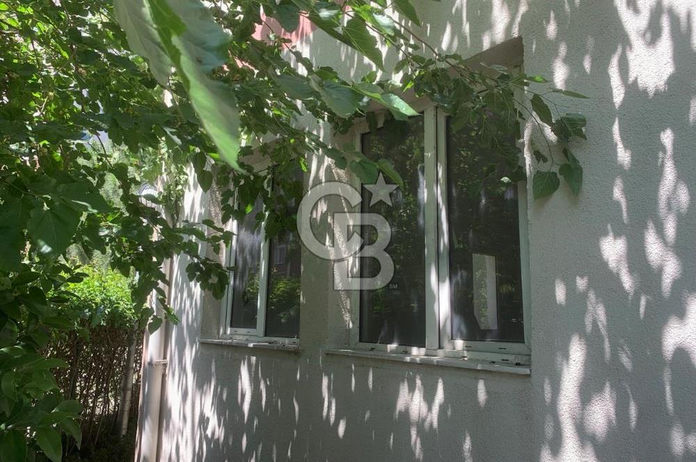 Beylikdüzü Büyükşehir sitesi satılık bahçe katı
