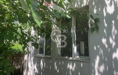 Beylikdüzü Büyükşehir sitesi satılık bahçe katı