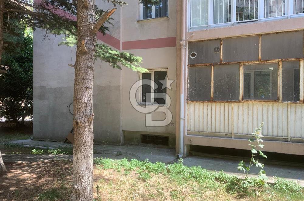 Beylikdüzü Büyükşehir sitesi satılık bahçe katı