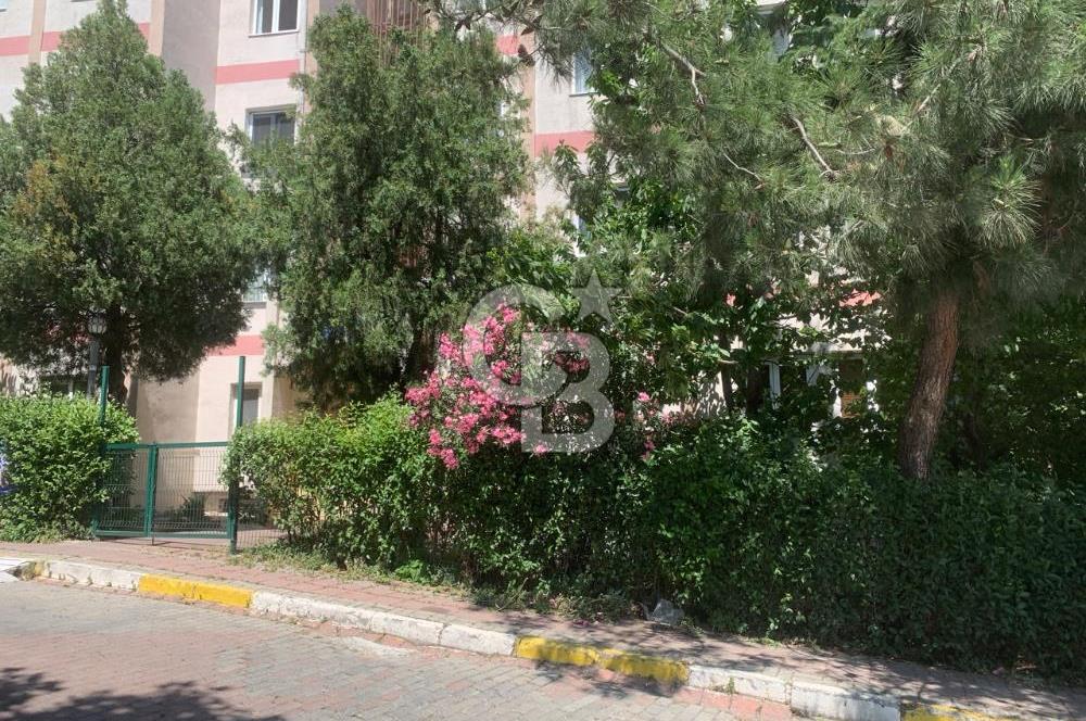 Beylikdüzü Büyükşehir sitesi satılık bahçe katı