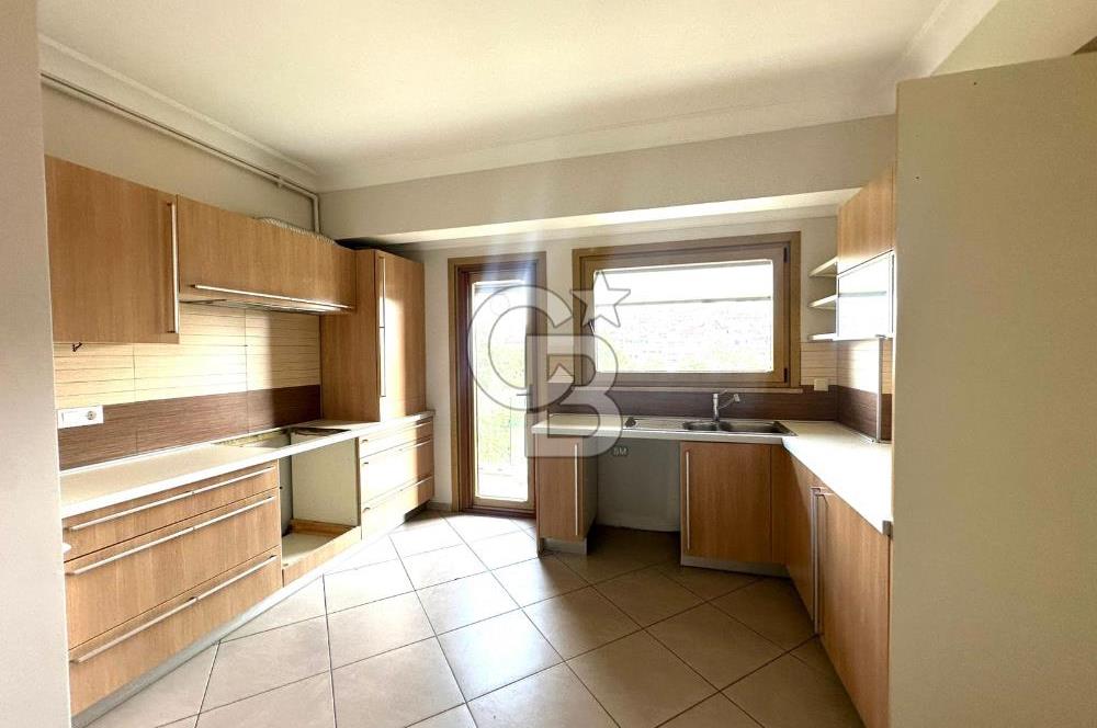 Çekmeköy Hamidiye Mah. Ekşioğlu Beşyıldız Sardunya Sitesinde 3+1 Kiralık Daire 