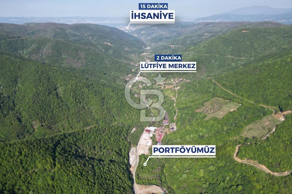 CB Envoy'dan Lütfiye mah. Yola 75 m Cephe 5881 m2 Tarla