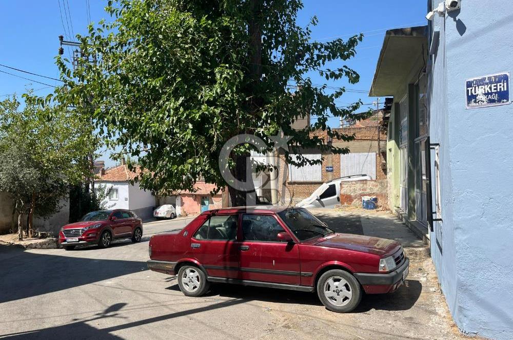 Bayındır Merkezde Satılık Müstakil Taş Ev