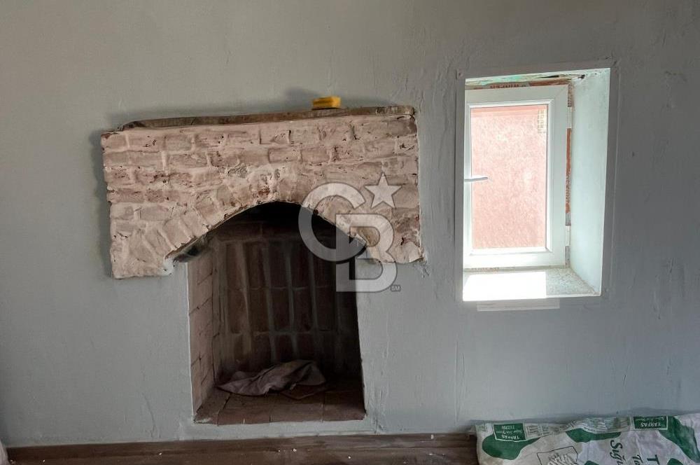 Bayındır Merkezde Satılık Müstakil Taş Ev