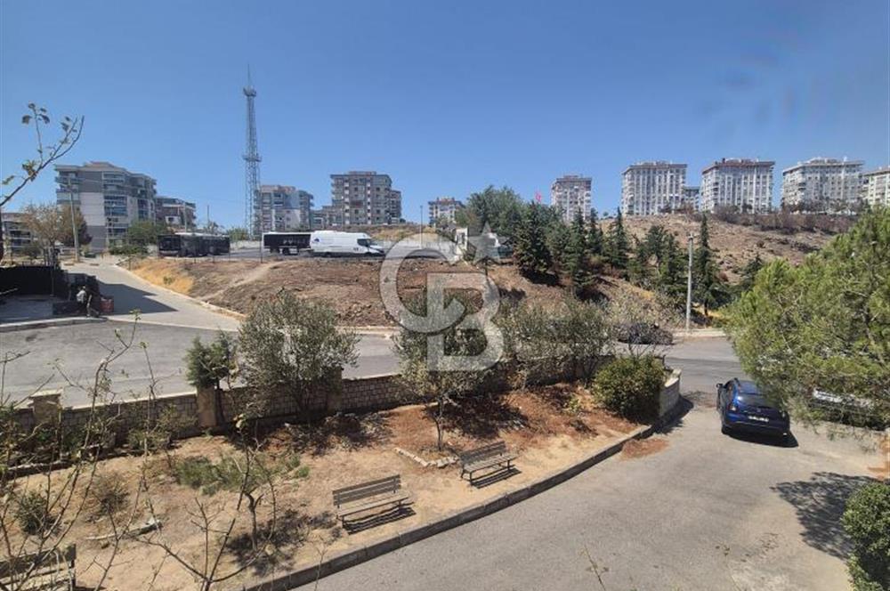 ÇİĞLİ İZKENT'TE LOKASYON AVANTAJLI ARAKAT SATILIK 3+1 DAİRE