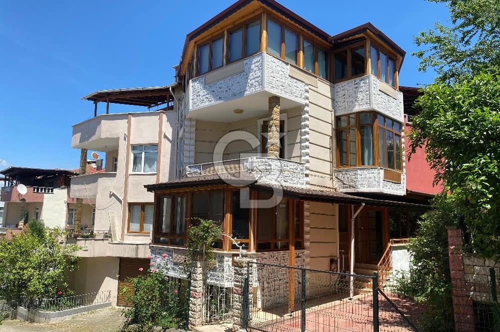 DEREKÖY KARDELEN SİTESİ'NDE SATILIK TRİPLEKS VİLLA