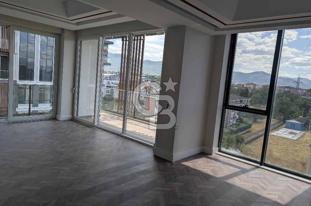 ZERAY ESİL'DE KAPALI MUTFAK 3+1 ÇATI DUBLEKS SATILIK DAİRE