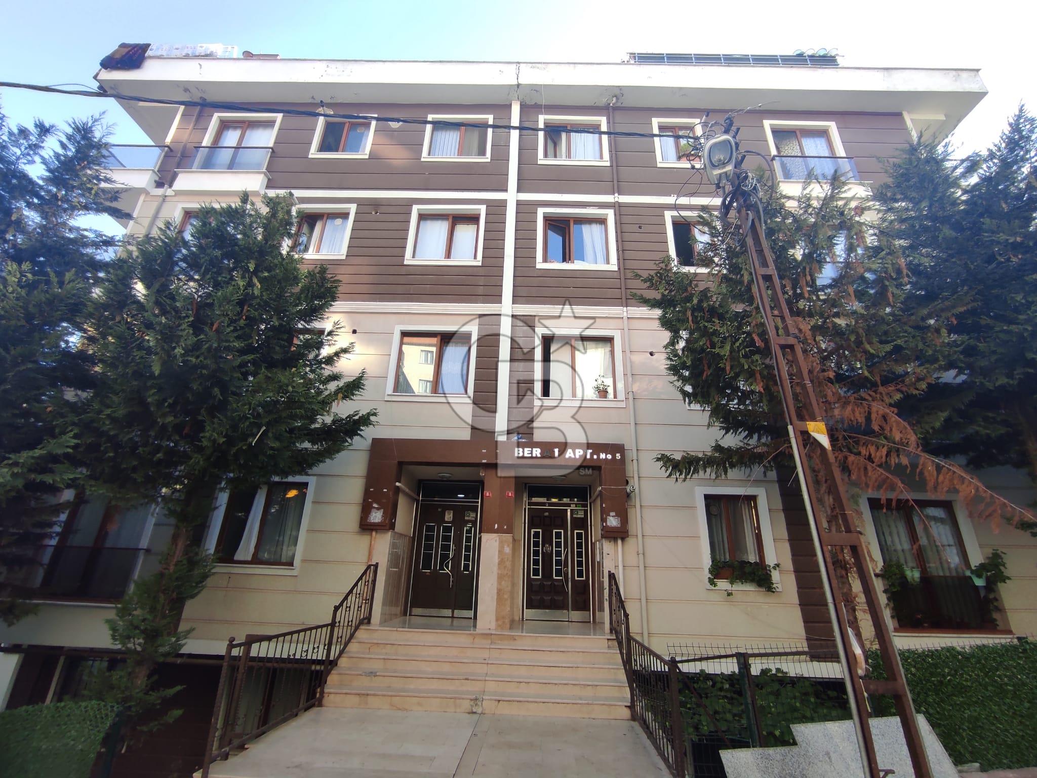 VİLLA TADINDA 3 KATLI TRİPLEKS 5+1 SATILIK FERAH DAİRE