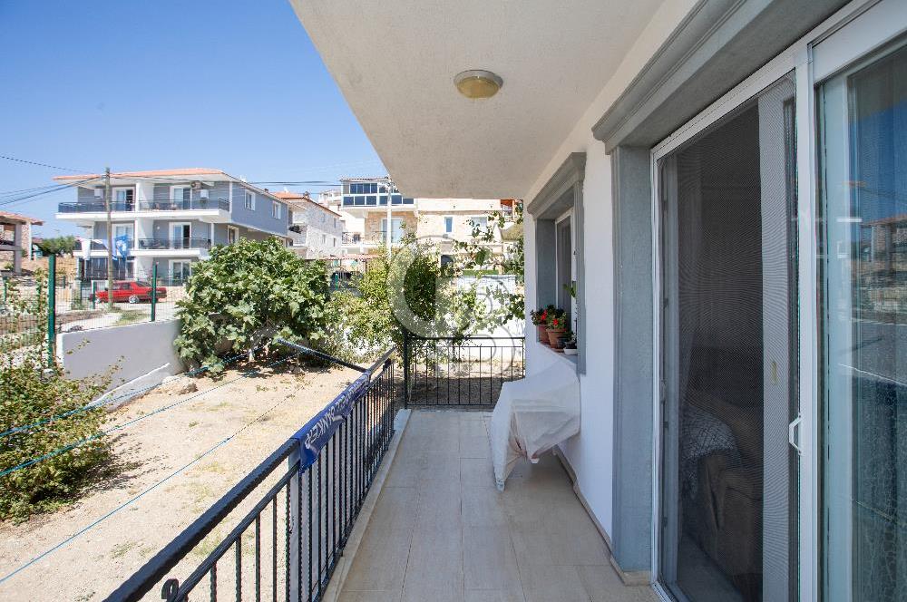 Foça Bağarası Kazım Dirik Mahallesinde Satılık 2+1 Daire