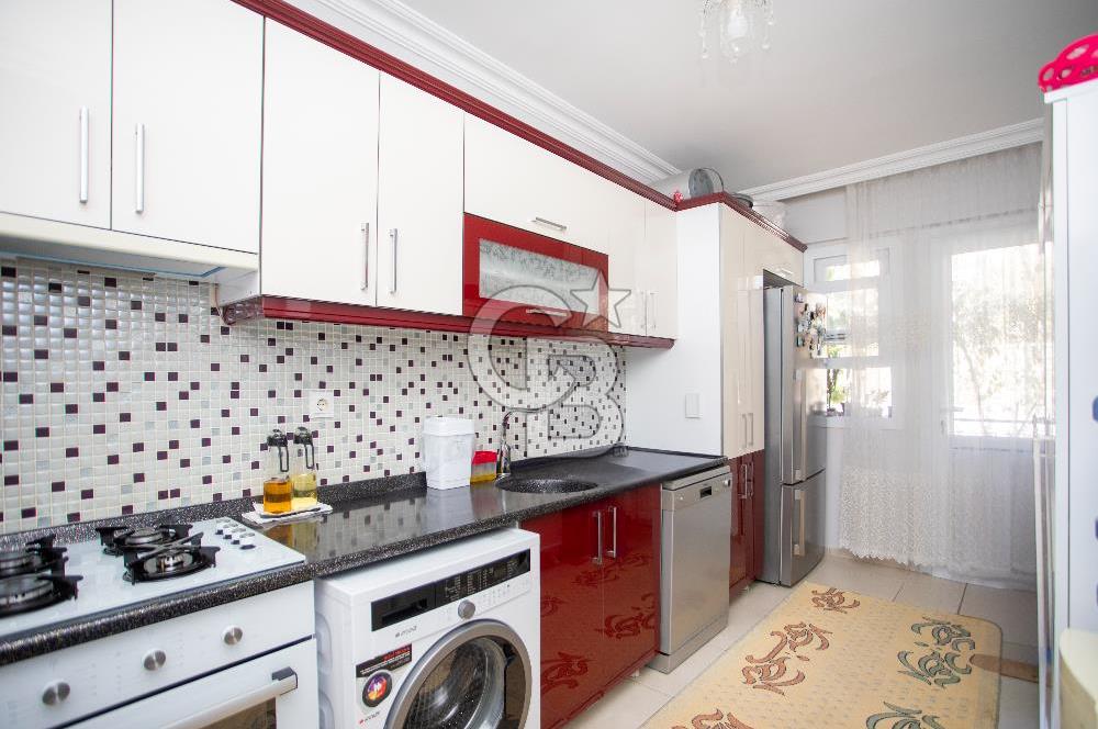 Foça Bağarası Kazım Dirik Mahallesinde Satılık 2+1 Daire
