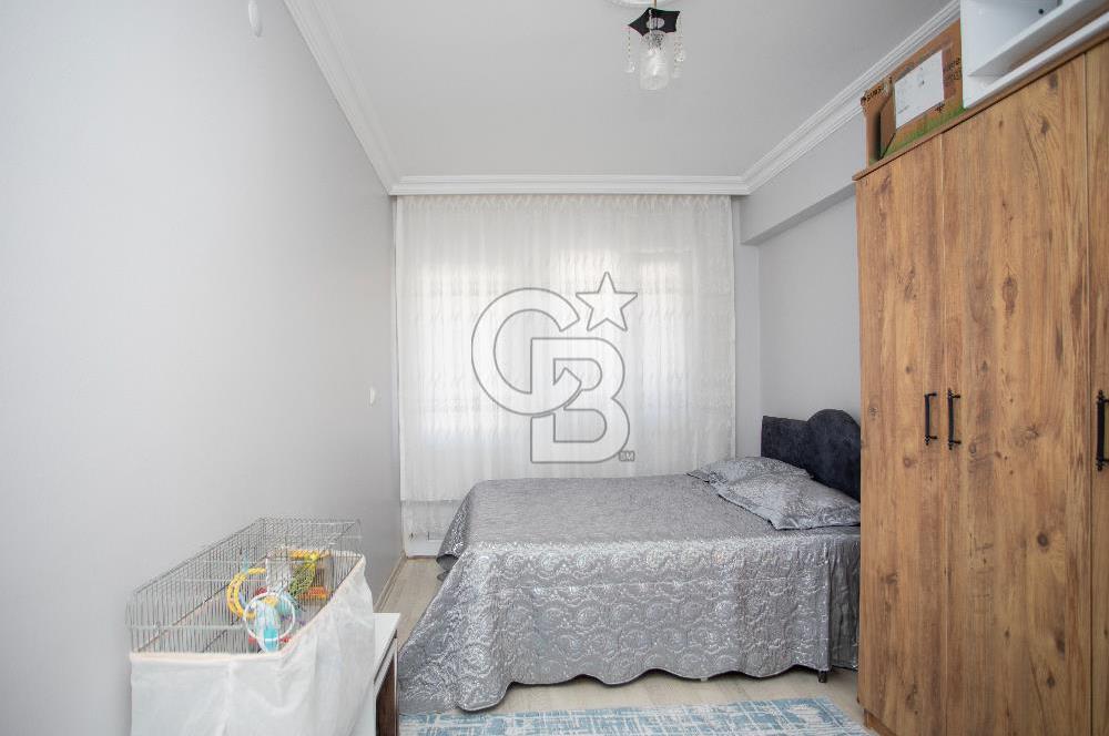Foça Bağarası Kazım Dirik Mahallesinde Satılık 2+1 Daire