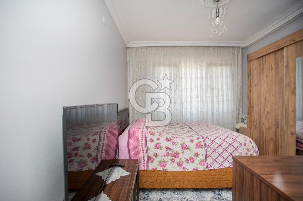 Foça Bağarası Kazım Dirik Mahallesinde Satılık 2+1 Daire