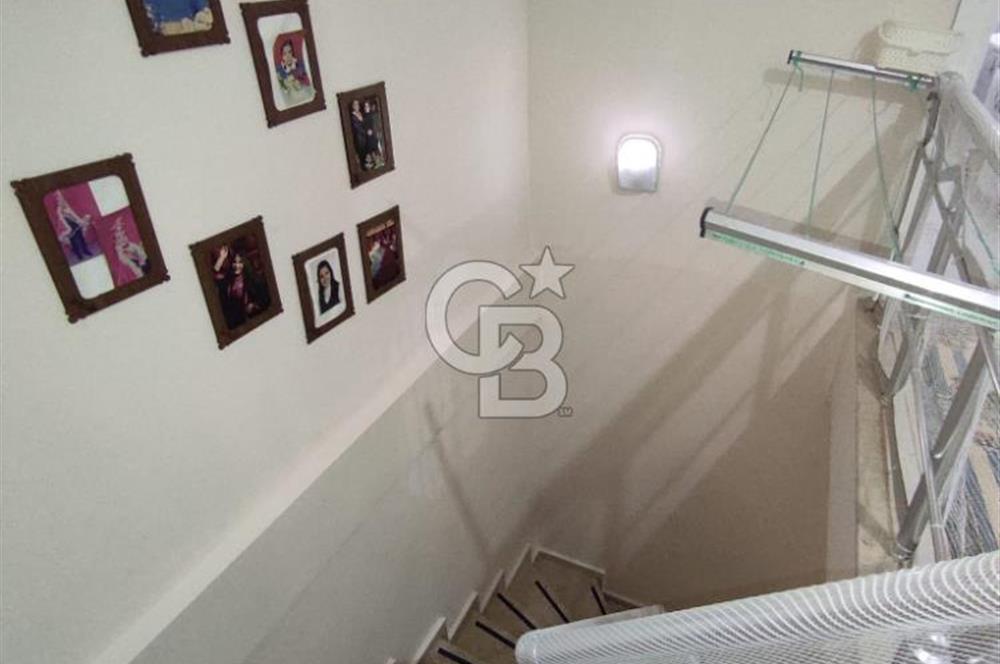 VİLLA TADINDA 3 KATLI TRİPLEKS 5+1 SATILIK FERAH DAİRE