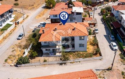 Foça Bağarası Kazım Dirik Mahallesinde Satılık 2+1 Daire