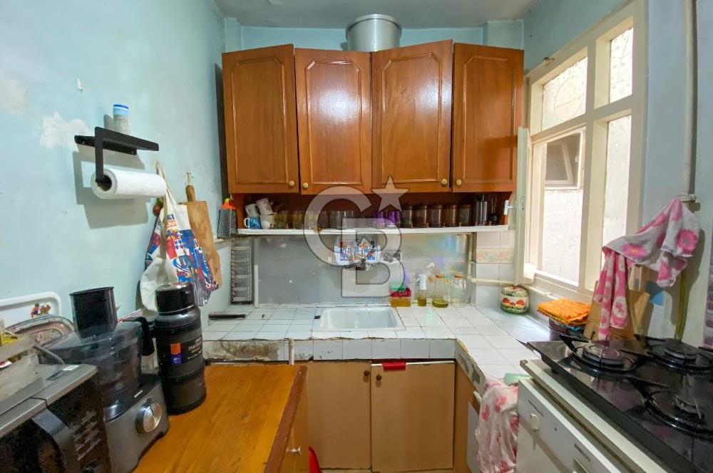 ZEYNEPKAMİL'DE SATILIK, HASTANEYE YAKIN,  2+1, 85 m2