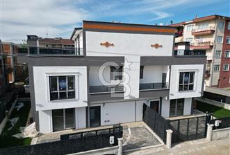 CB Envoy'dan Başiskele Sahil'de Türk Hamamı & Şömineli 5+1 Villa