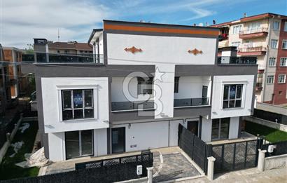 CB Envoy'dan Başiskele Sahil'de Türk Hamamı & Şömineli 5+1 Villa
