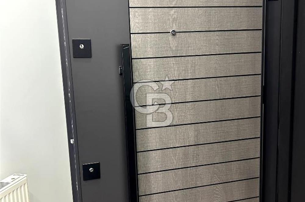 Eski Fidangör Caddesine cepheli kiralık işyeri