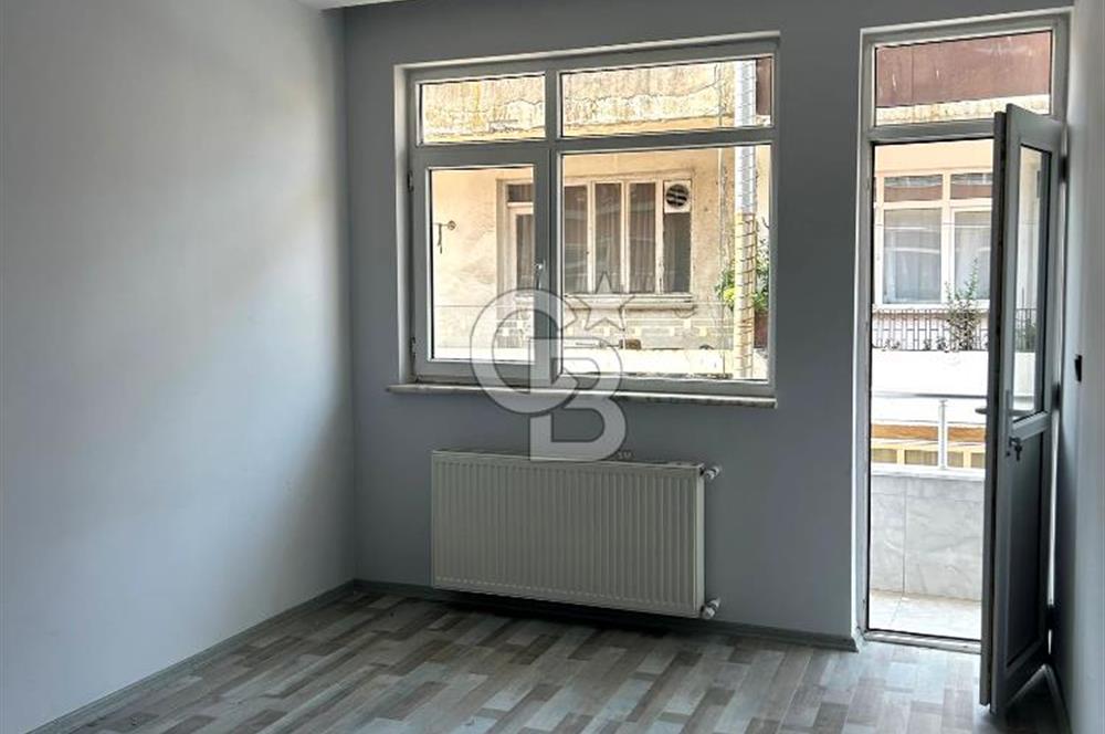 Eski Fidangör Caddesine cepheli kiralık işyeri