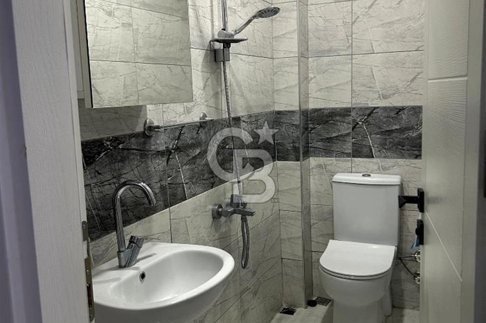 Eski Fidangör Caddesine cepheli kiralık işyeri