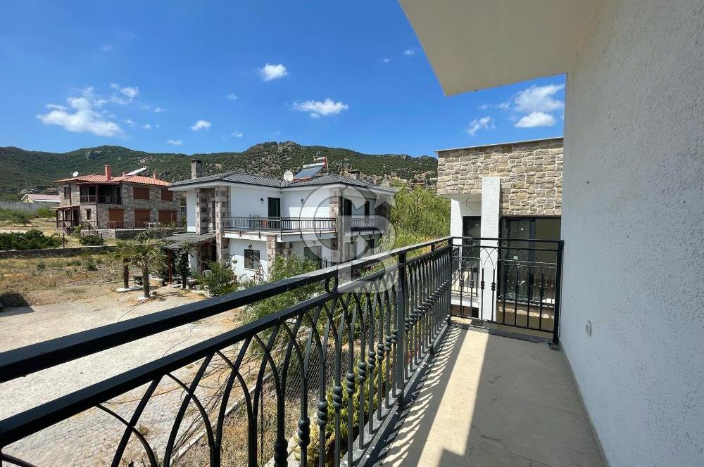 Ayvacık Kozluda Satılık Ful Boğaz Manzaralı 3+1 Satılık Villa !