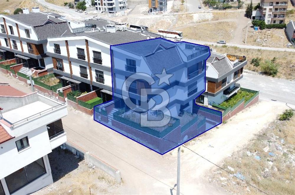 CB KİNG'DEN MALTEPE MAHALLESİNDE SATILIK 5+1 VİLLA