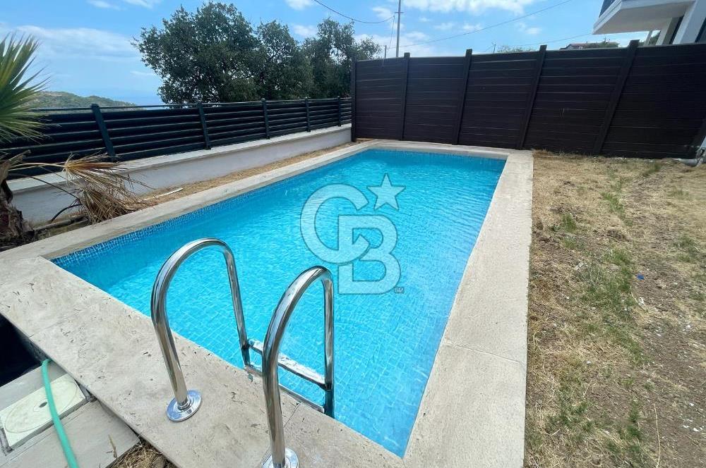 Ayvacık Kozluda Satılık Ful Boğaz Manzaralı 3+1 Satılık Villa !