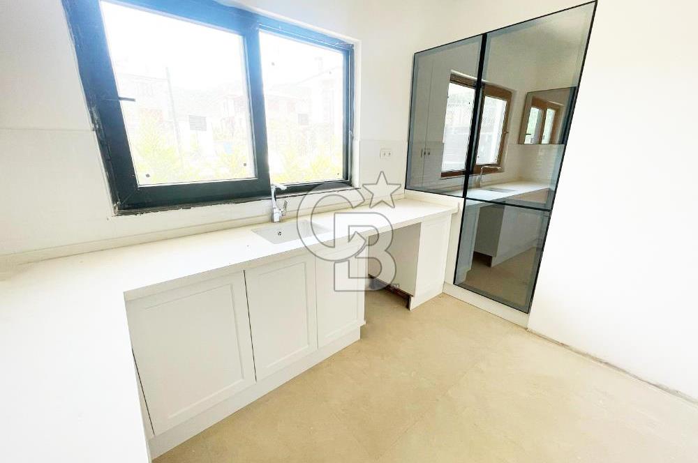 Ayvacık Kozluda Satılık Ful Boğaz Manzaralı 3+1 Satılık Villa !