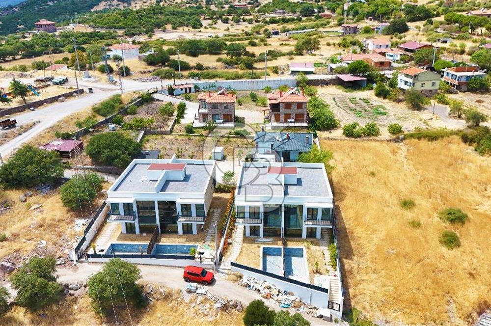 Ayvacık Kozluda Satılık Ful Boğaz Manzaralı 3+1 Satılık Villa !